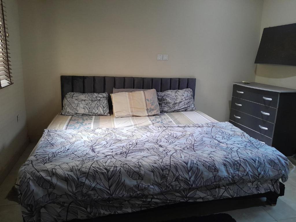 Postel nebo postele na pokoji v ubytování Cirey short-let Apartment Lifecamp