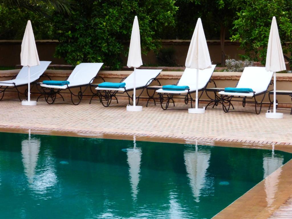 Bazén v ubytování Palais Villa Talaa Resort nebo v jeho okolí