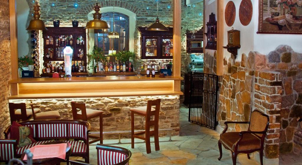 Lounge alebo bar v ubytovaní Manor House SPA Luxury of Silence