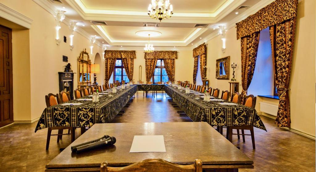 Posedenie v ubytovaní Manor House SPA Luxury of Silence