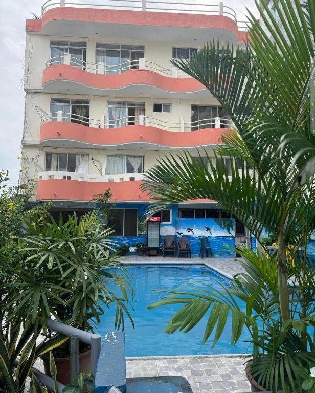 Bazén v ubytování HOTEL PAL-MAR nebo v jeho okolí