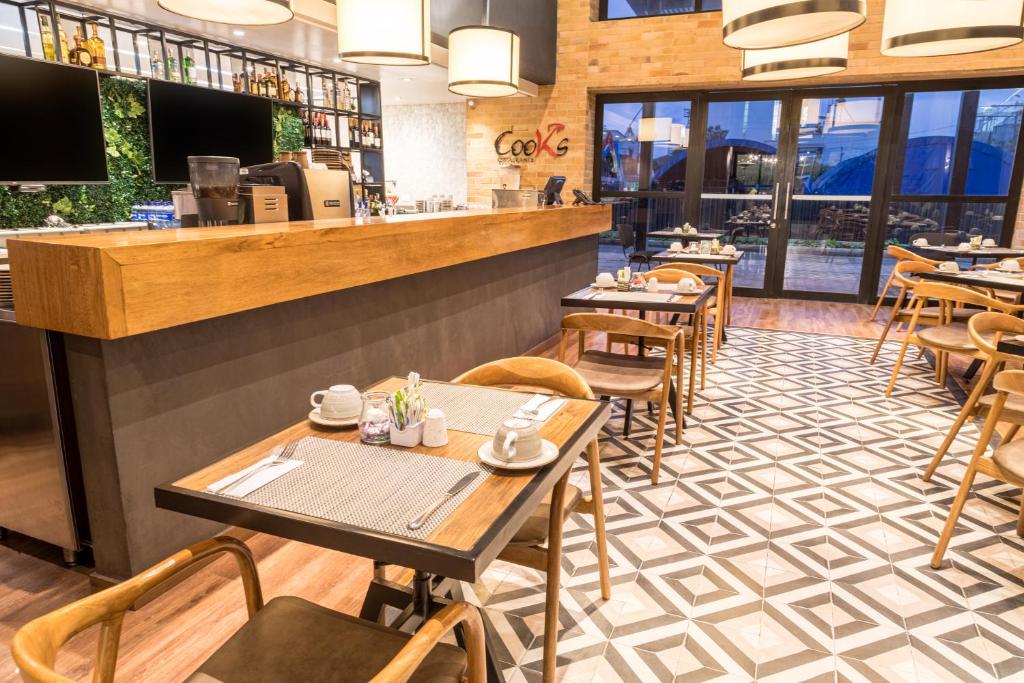 Restaurace v ubytování GHL Hotel Bogota Occidente