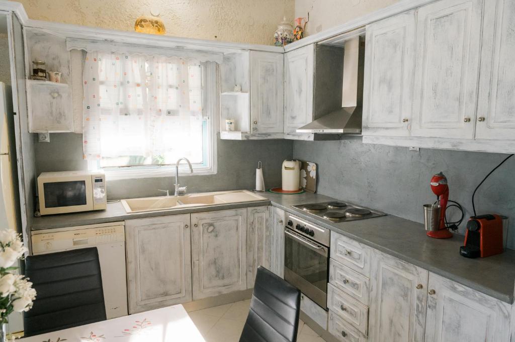 Galeriebild der Unterkunft villa eri in Kalamákion