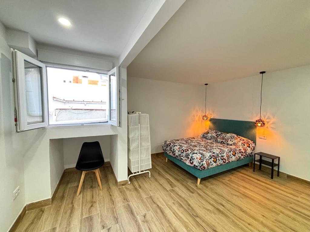 Postel nebo postele na pokoji v ubytování ANSA Beach Apartments - Why Not Málaga