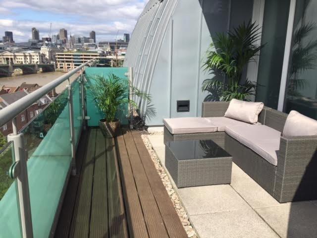 View of Stunning Penthouse Studio With River Views, London (updated prices 2025)