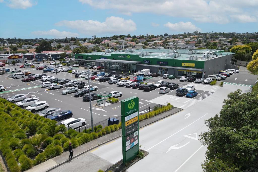 4 bedrooms Retreat with Netflix with Prime Location - Resim 32