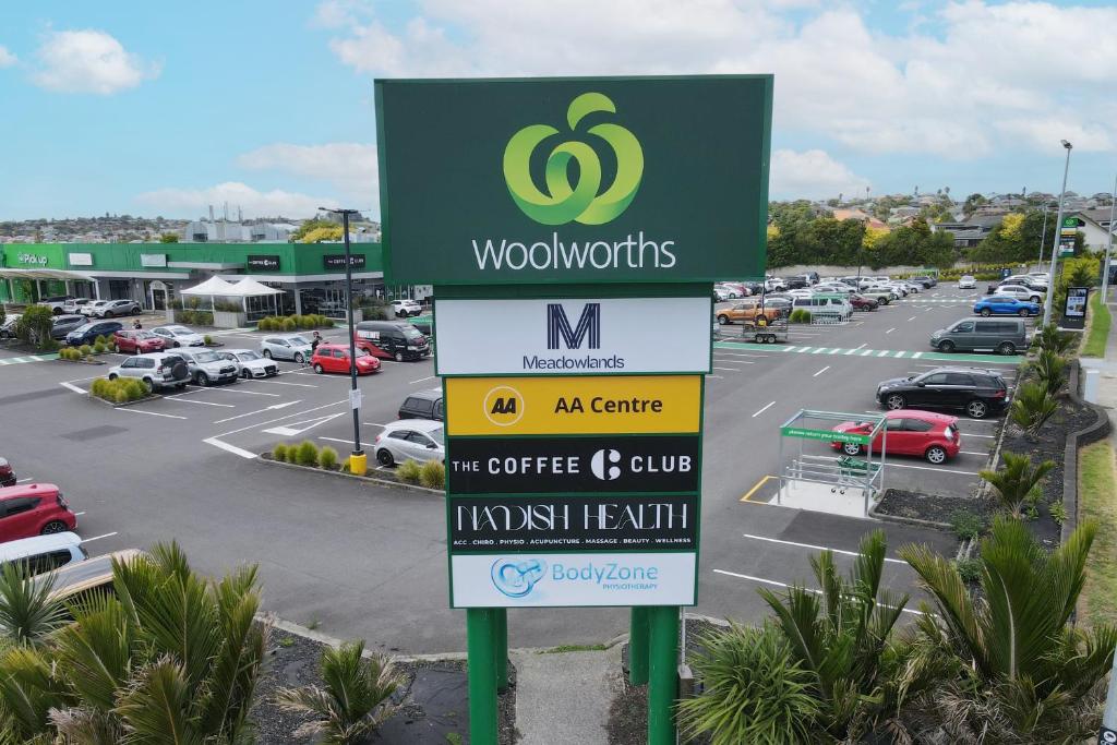 4 bedrooms Retreat with Netflix with Prime Location - Resim 38