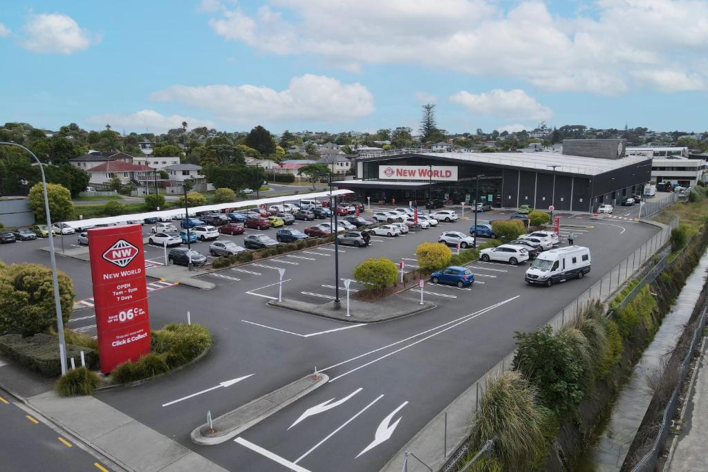 4 bedrooms Retreat with Netflix with Prime Location - Resim 43