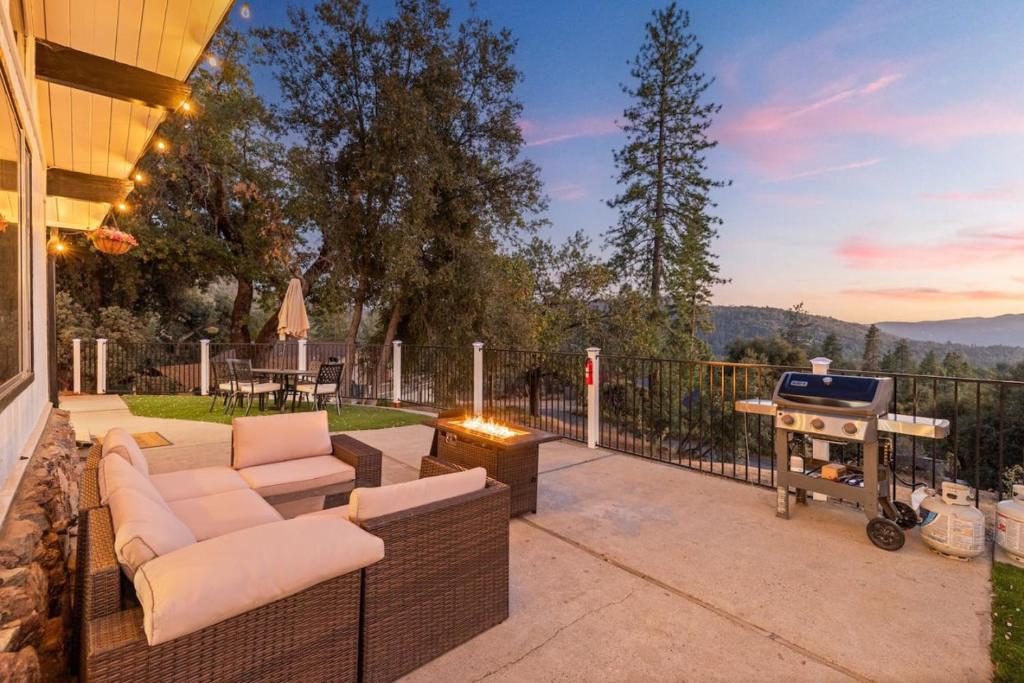 Hillside Sky Ranch Retreat 12 miles from Yosemite, Oakhurst (precios ...