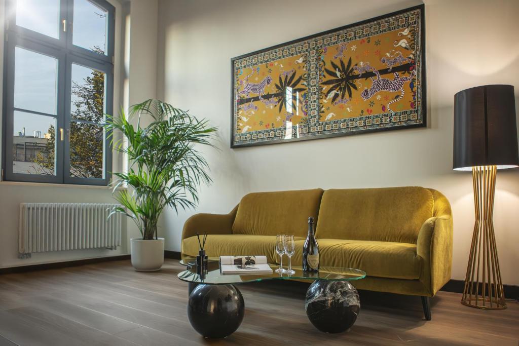 
Two-Bedroom Apartment with City View
