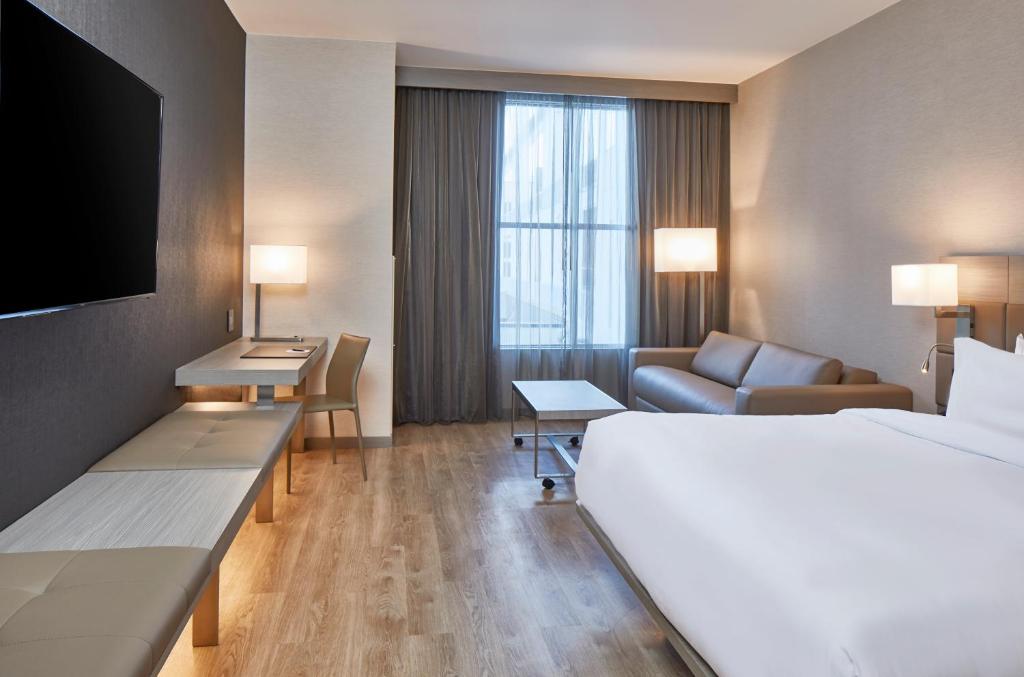AC Hotel Nashville Downtown - Deluxe King Room Mit Sofabett - Hören Zugänglich