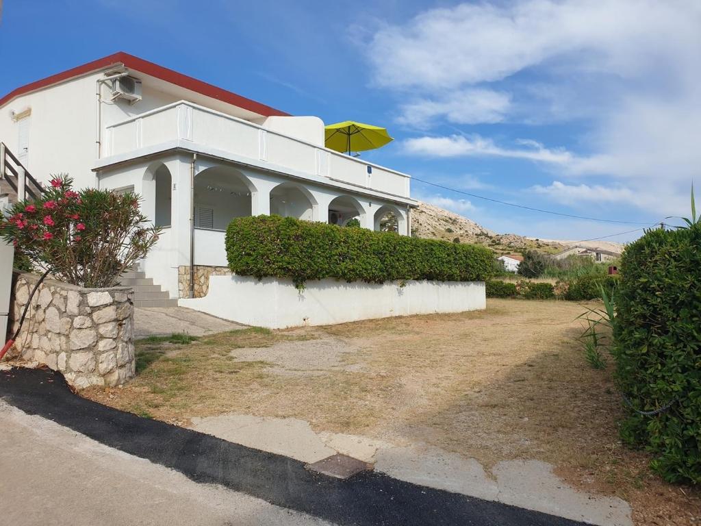 Apartments by the sea Pag - 23764