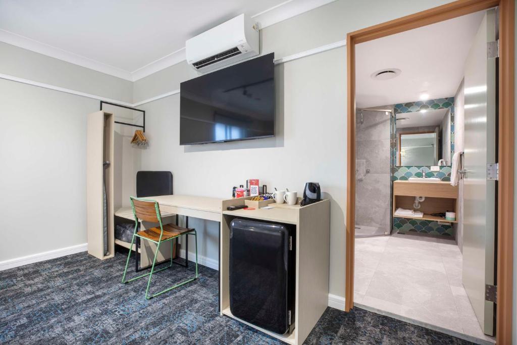 Nightcap at Manly Hotel - Resim 25