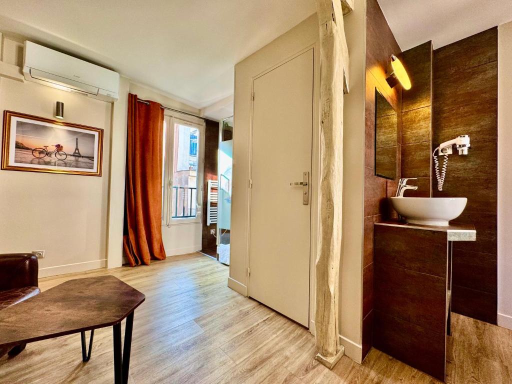 Hotel Nation Montmartre - Resim 7