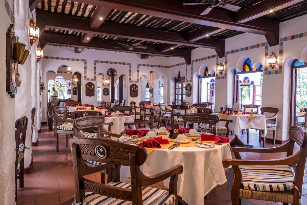 Restaurace v ubytování Serena Beach Resort & Spa