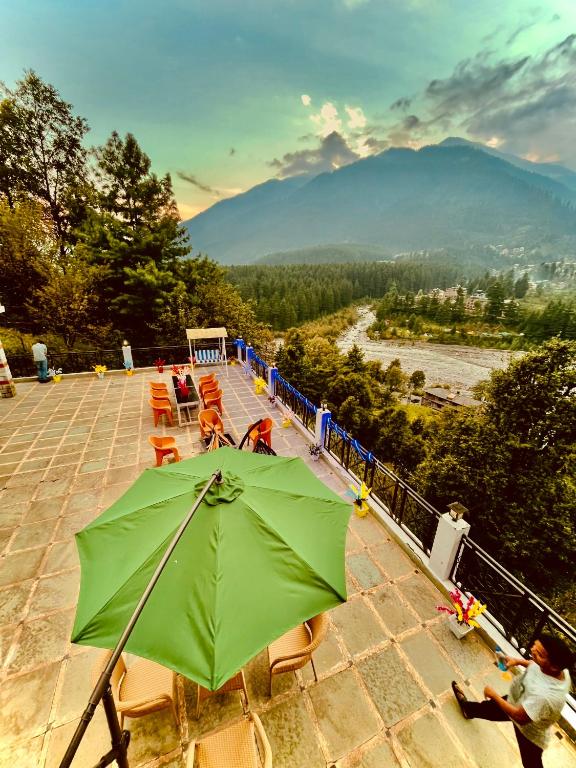 Üldine mäevaade või majutusasutusest The Four Season Hotel & Resort, Manali - A blissful view from rooms pildistatud vaade