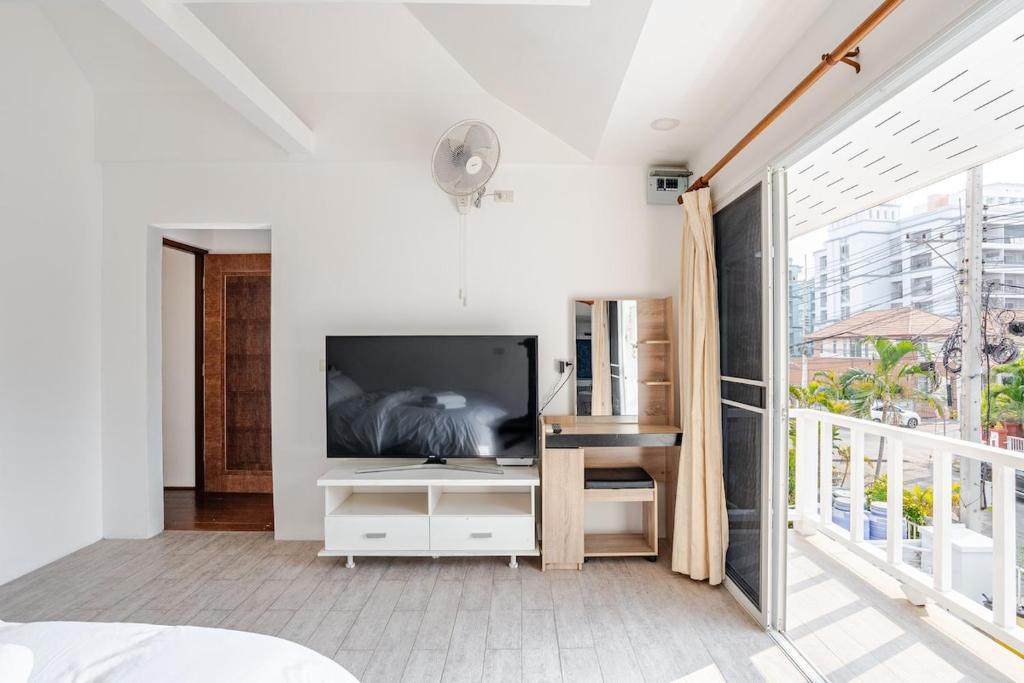 TV a/nebo společenská místnost v ubytování G warmth Pool Villa
