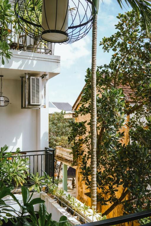 Balkón nebo terasa v ubytování Hoi An Ti Hon House