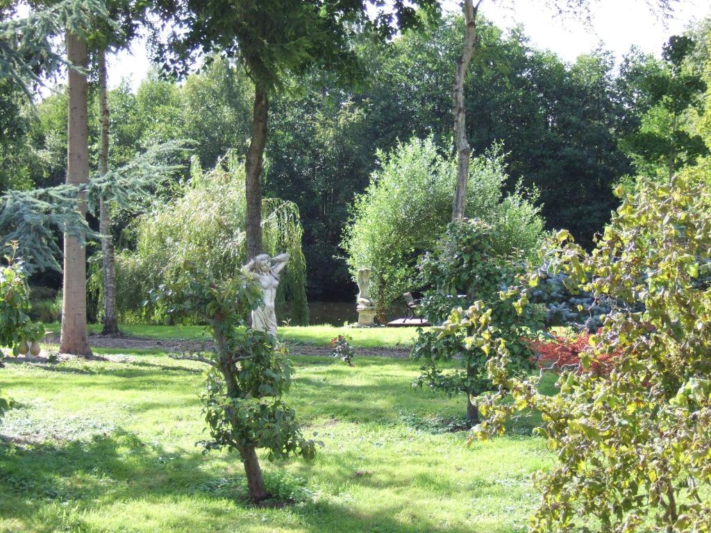 Zahrada ubytování La Maison de l'Epousée B&B