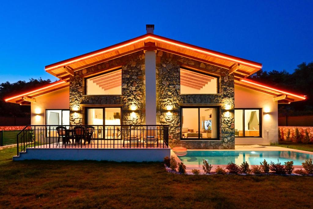 Πισίνα στο ή κοντά στο Yaka Esinti Villa