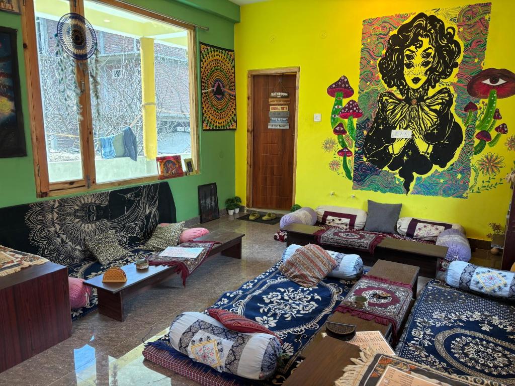 Χώρος καθιστικού στο Shalom Guesthouse and Cafe