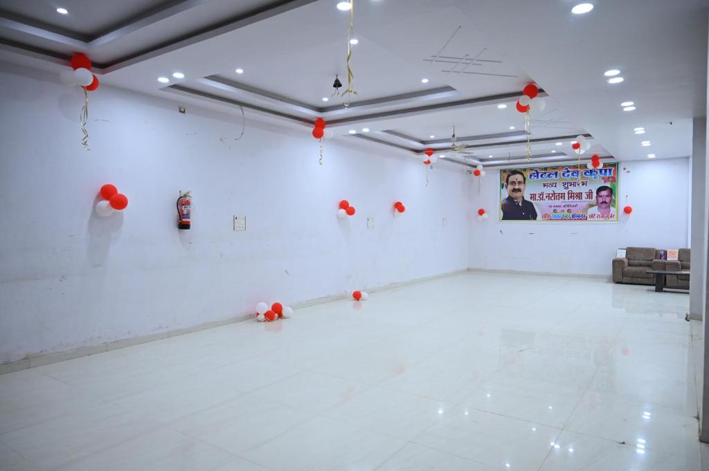 Fotografie z fotogalerie ubytování HOTEL DEV KRIPA Datia v destinaci Datia