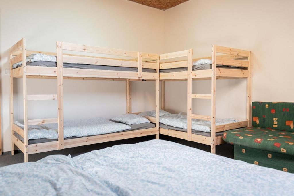 Postel nebo postele na pokoji v ubytování Party House Vratimov