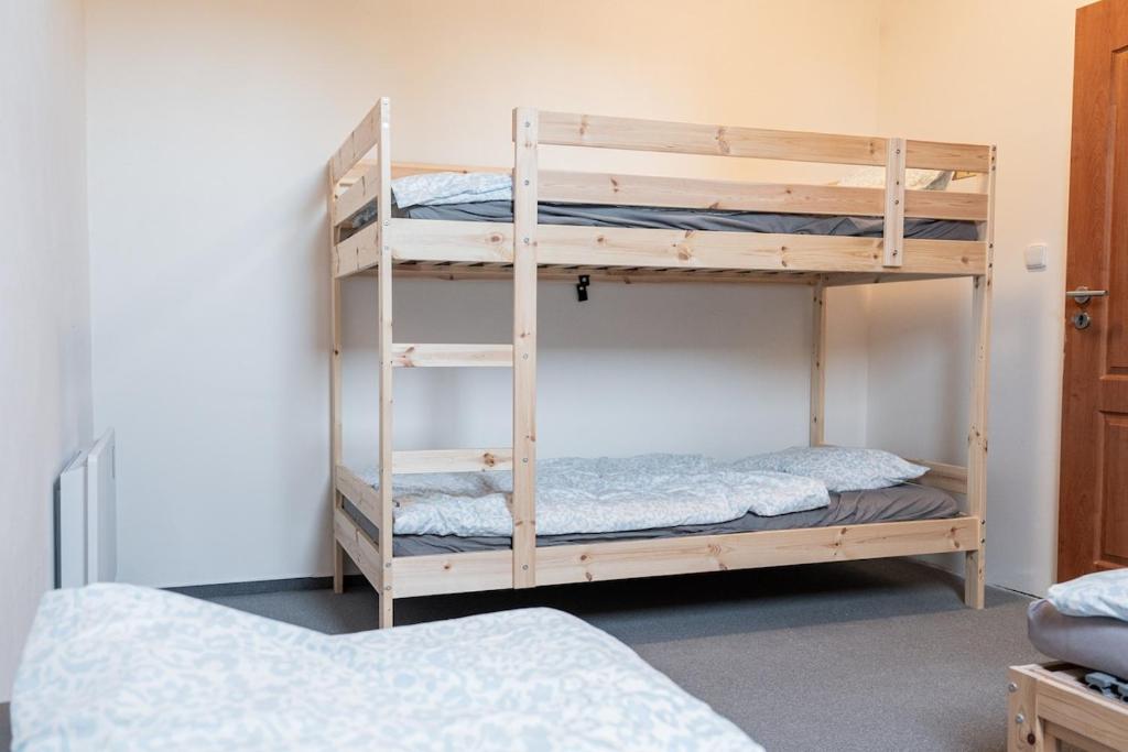 Postel nebo postele na pokoji v ubytování Party House Vratimov