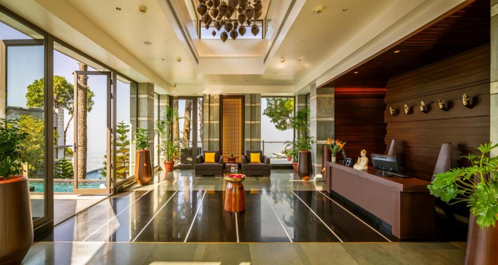 Fotografie z fotogalerie ubytování Moksha Himalaya Spa Resort v destinaci Kasauli