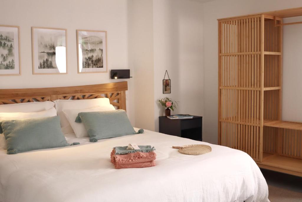 Postel nebo postele na pokoji v ubytování Mas Nouveau Chambres d'Hôtes