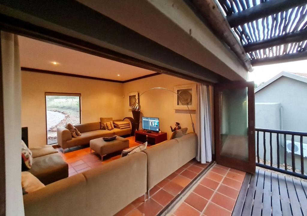 Fotografie z fotogalerie ubytování Valley View Elements 4 Bedroom v destinaci Warmbaths