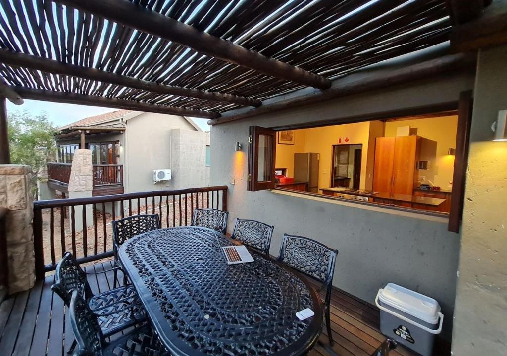 Fotografie z fotogalerie ubytování Valley View Elements 4 Bedroom v destinaci Warmbaths