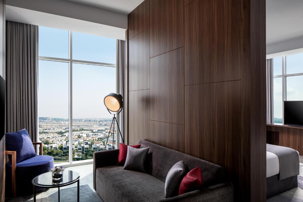 
Sky Bay Corner Suite
