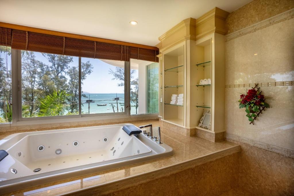 The Penthouse Seaview Rawai Beach Phuket by Benya Group - Free Airport Pick Up - Resim 9
