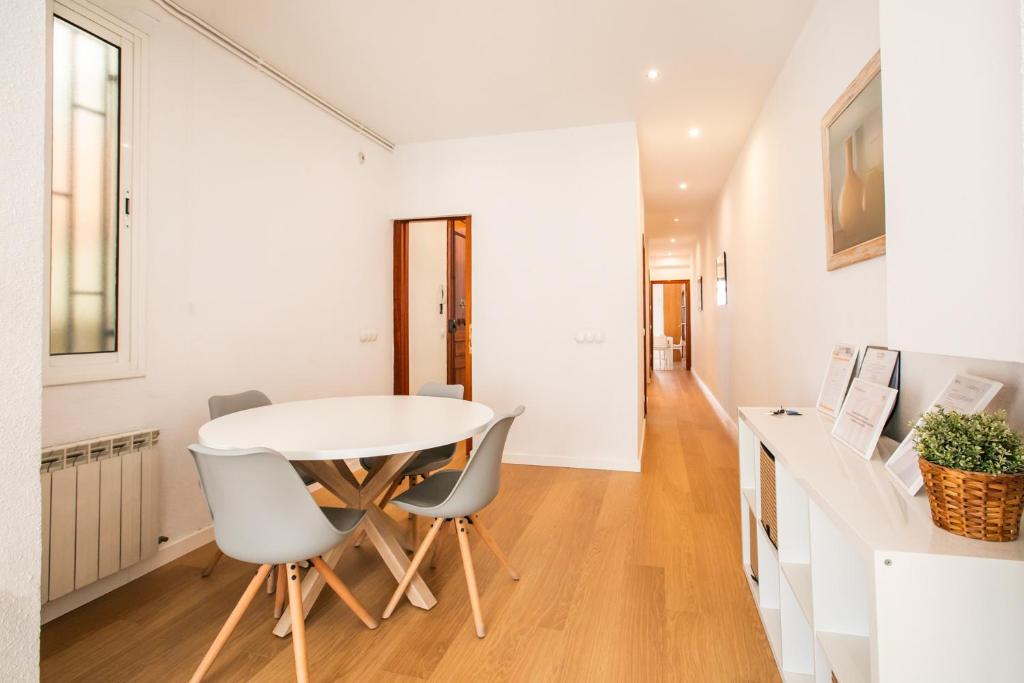 Fotografia z galérie ubytovania 42ara1026 - Spacious apartment in Eixample v destinácii Barcelona