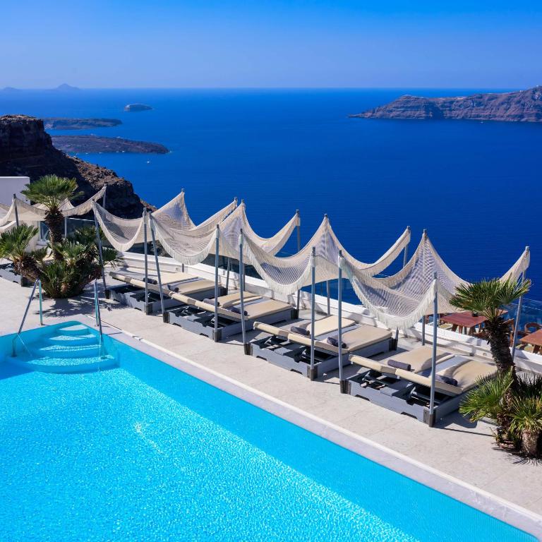 Bazén v ubytování Andromeda Villas & Spa Resort nebo v jeho okolí