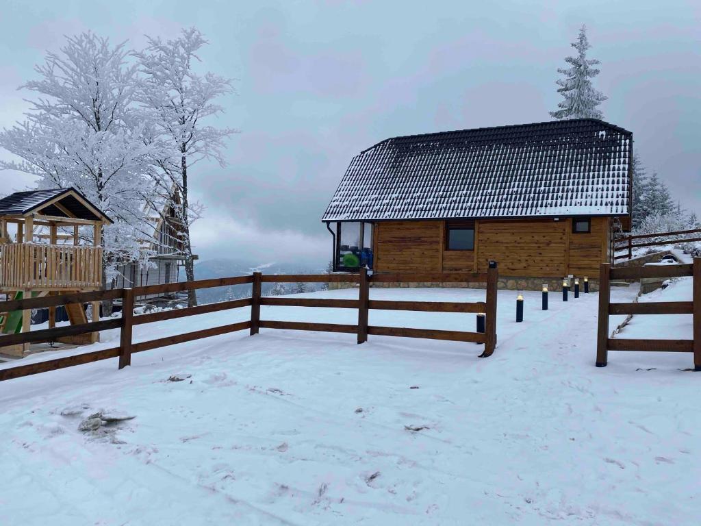 Το Brvnara “Vidik Breg” τον χειμώνα