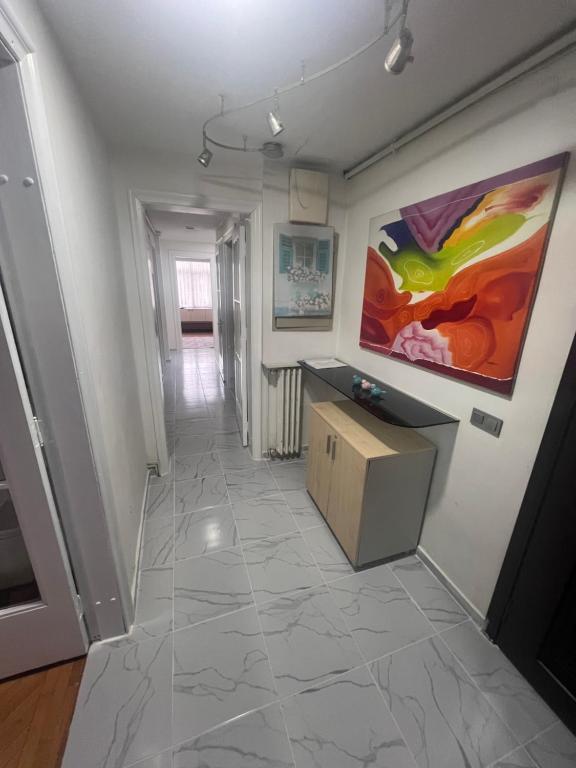 A television and/or entertainment centre at Cityline1