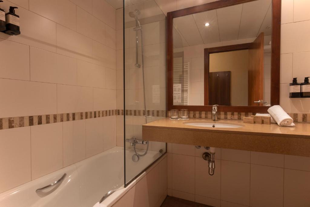 Koupelna v ubytování Hotel Màgic Pas