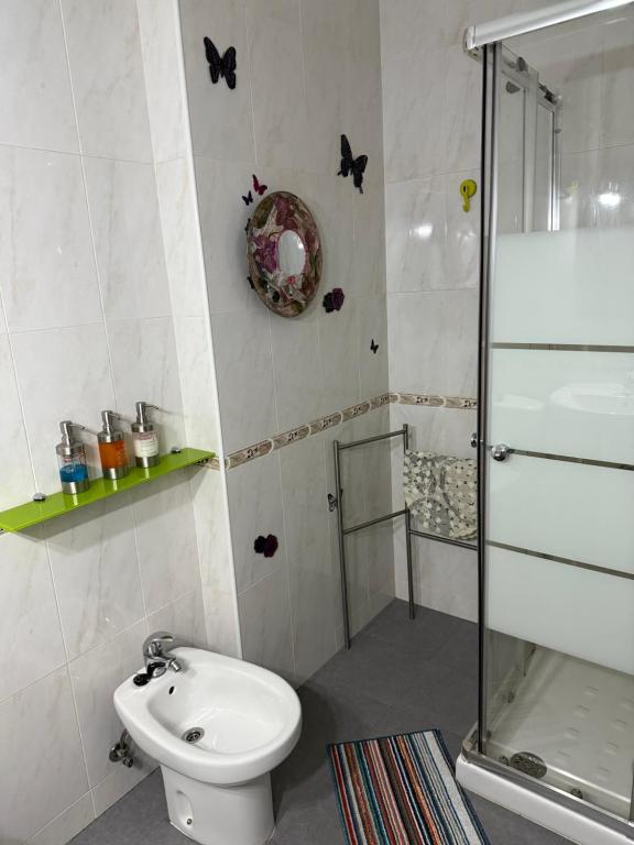 A bathroom at Tximeleta Bidean