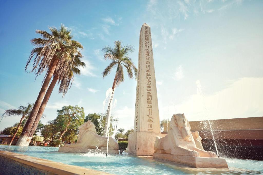 A piscina localizada em Jolie Ville Hotel & Spa Kings Island Luxor ou nos arredores
