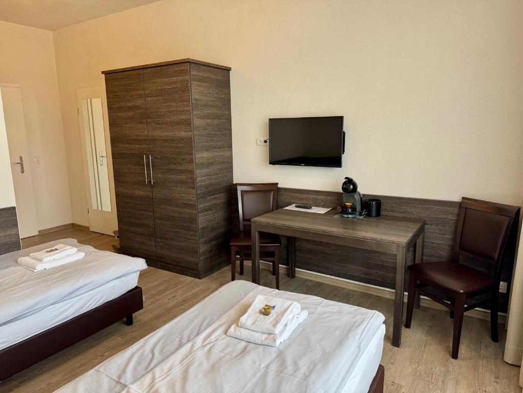Gästehaus Haßloch/Pfalz - Deluxe Tweepersoonskamer Met Balkon
