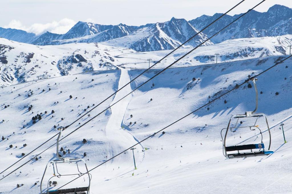 Hotel Catalunya Ski talvel