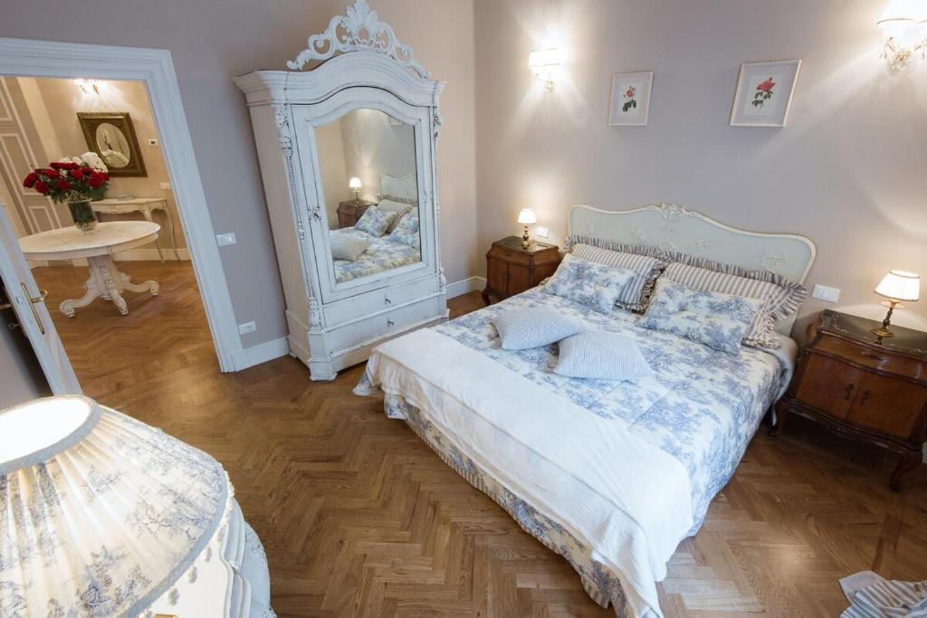 Leopoldo Luxurious Apartment - Daily refresh available