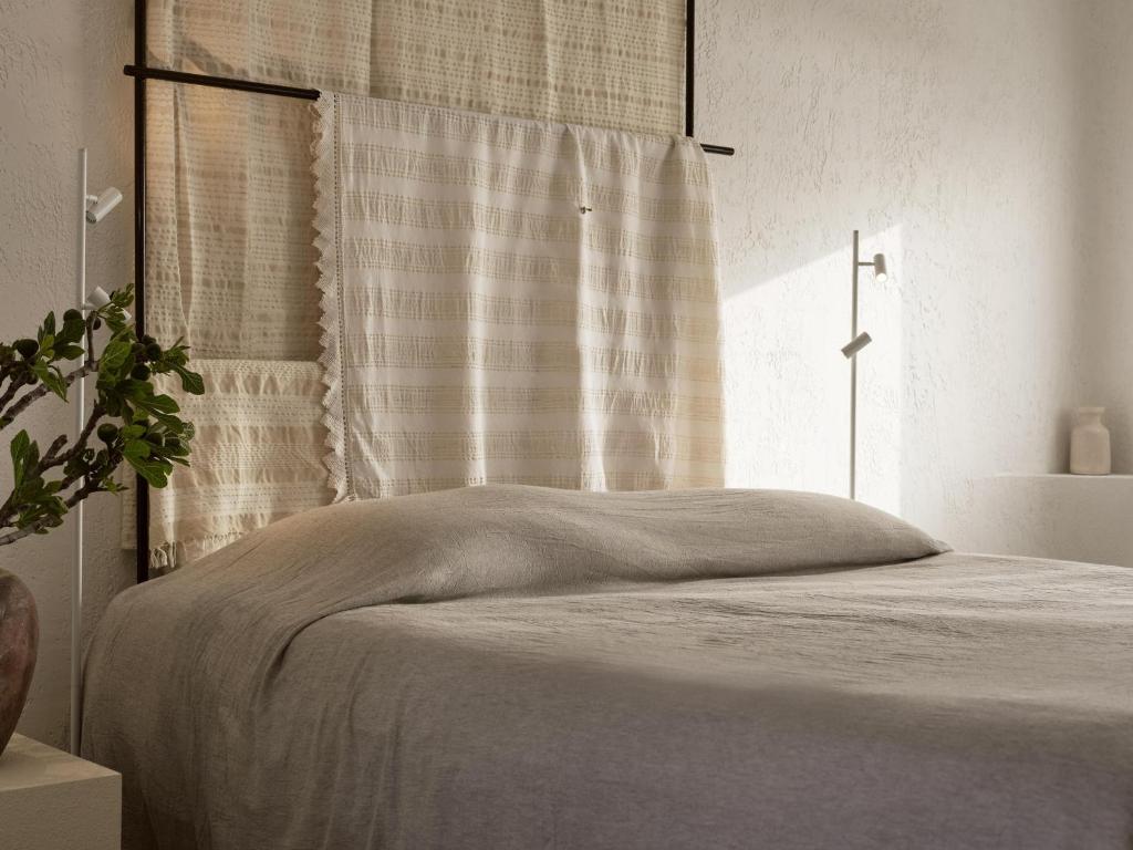 Boheme Mykonos Town - Small Luxury Hotels of the World - 11