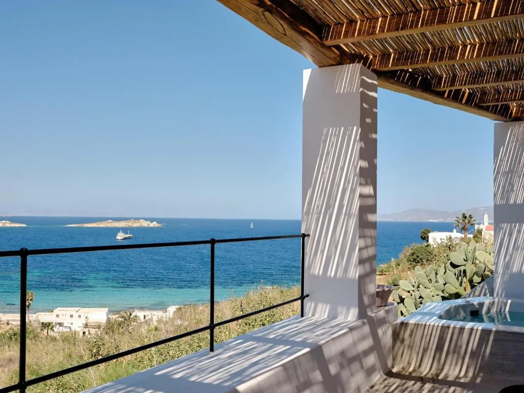 Bohemian Sunset & Sea View Suite with Heated Plunge Pool