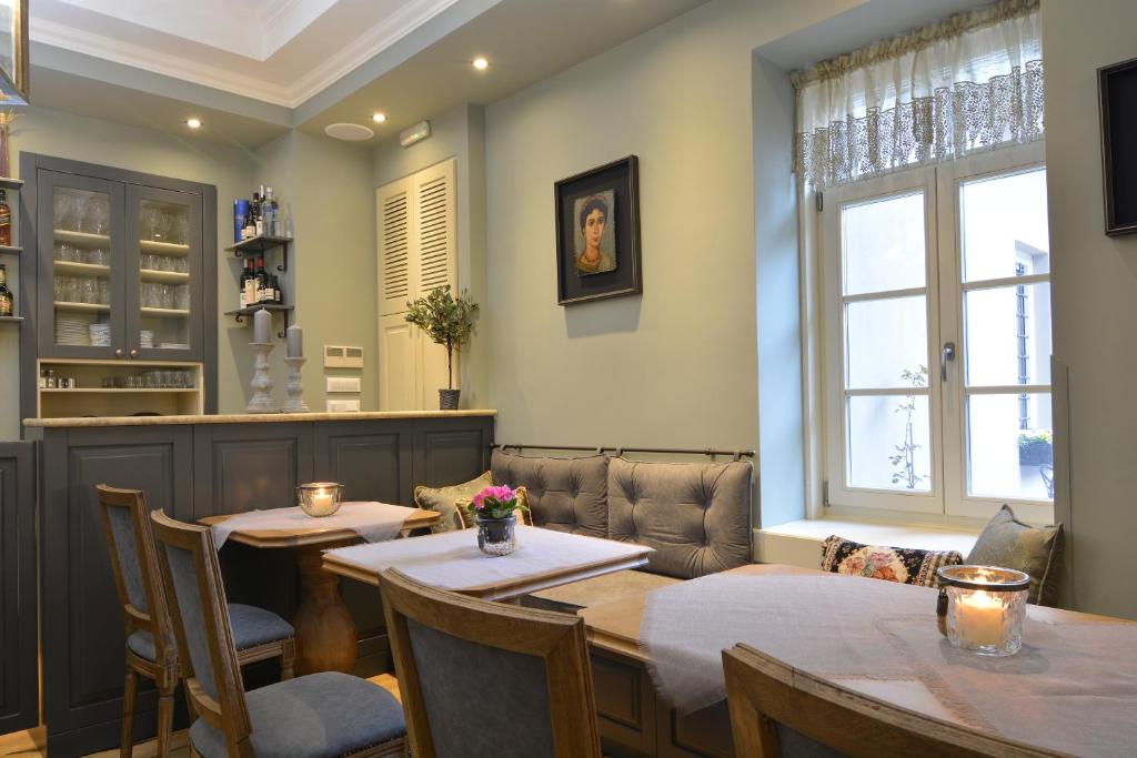 Hotel Antique - Resim 33