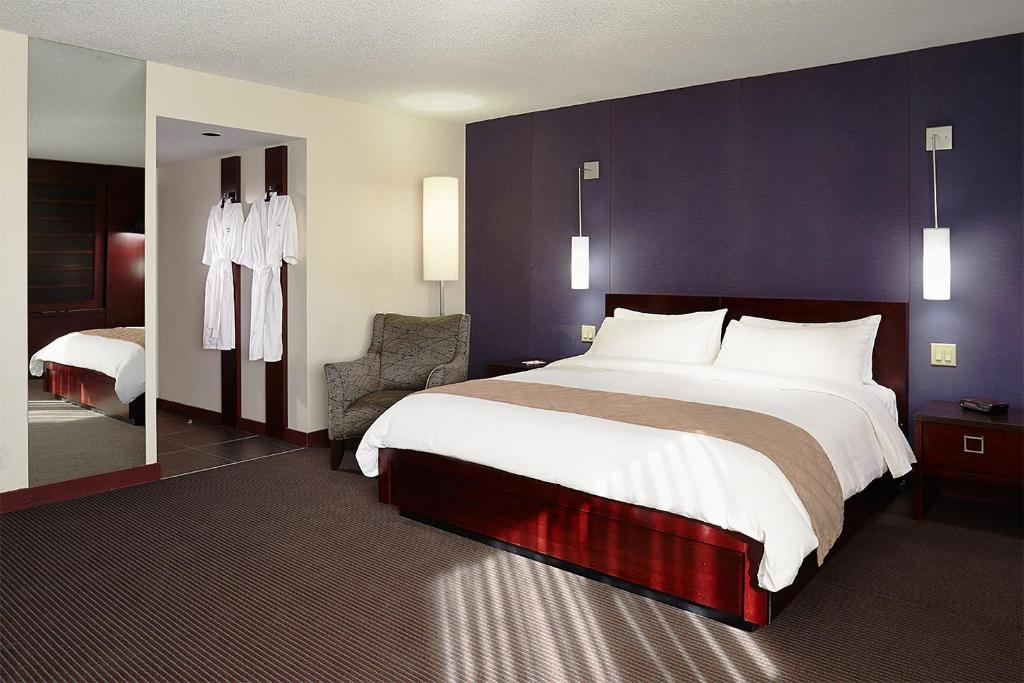 Hotel Ruby Foo's - Resim 17