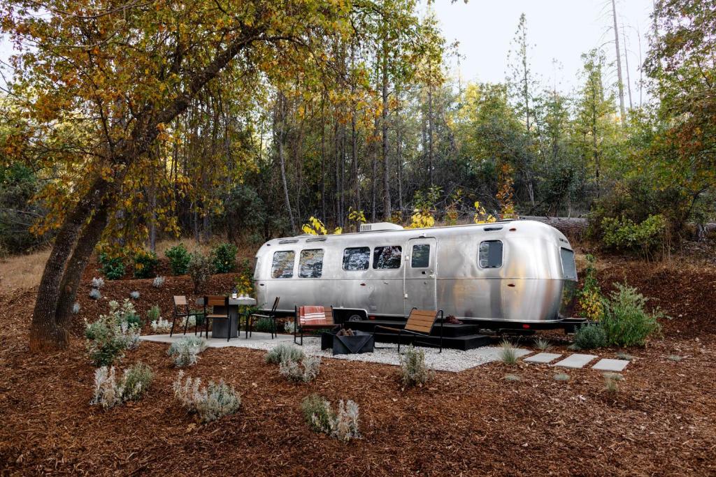 Zahrada ubytování AutoCamp Sequoia