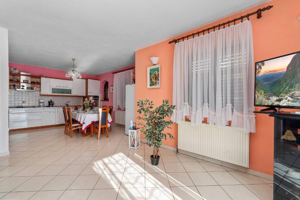 Kuchyňa alebo kuchynka v ubytovaní Family Apartments Barbarella